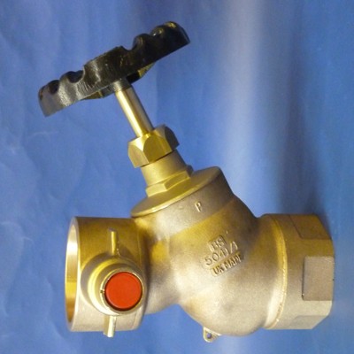 Horizontal Fire Hydrant Valve. Inlet 2.5" BSP Female. Outlet: 2.5" Instantaneous Female